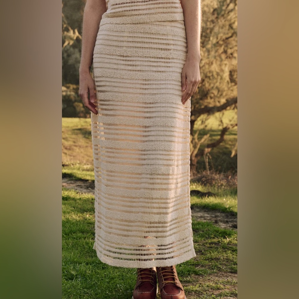 Pedestal Skirt. The Great. Size 1. Cream